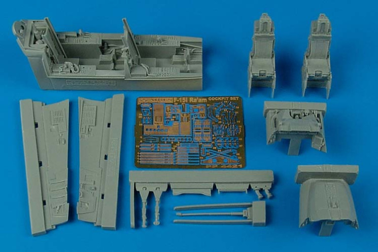 4421  F-15I Ra'am cockpit set