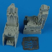 QB48175  F-15E Strike Eagle ejection seats with safety belts