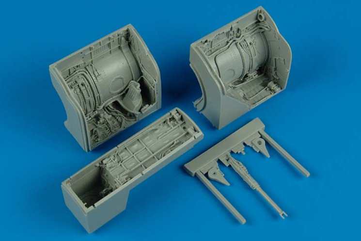 2133  MiG-23 Flogger wheel bays