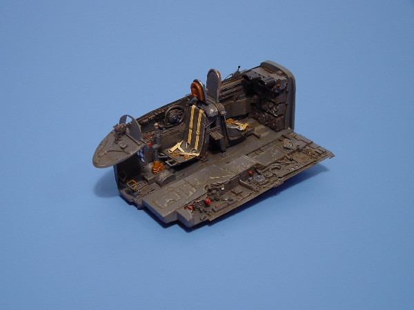 4046  He 219A-7 cockpit set