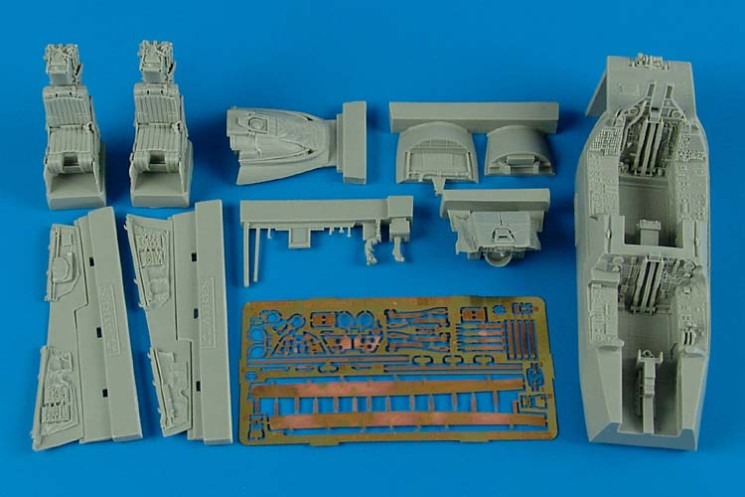 4523  F-14A Tomcat cockpit set