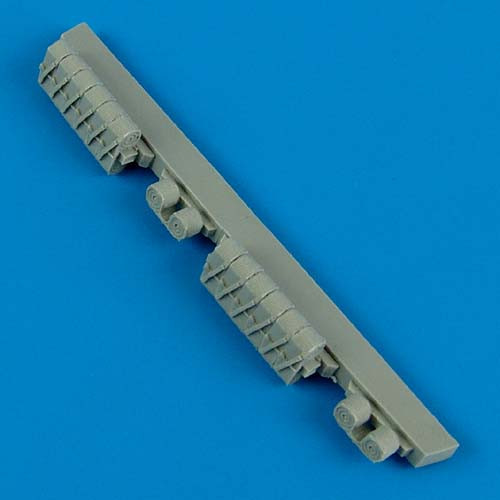 QB32141  Junkers Ju 87B Stuka ammo drums