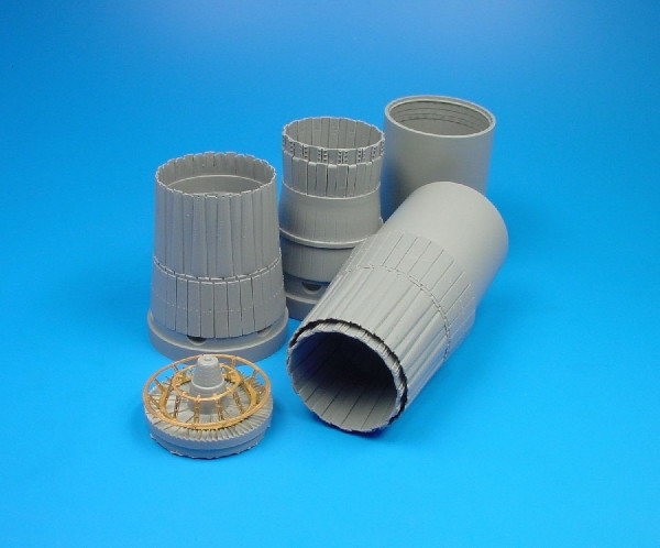2032  Su-27 Flanker B exhaust nozzles