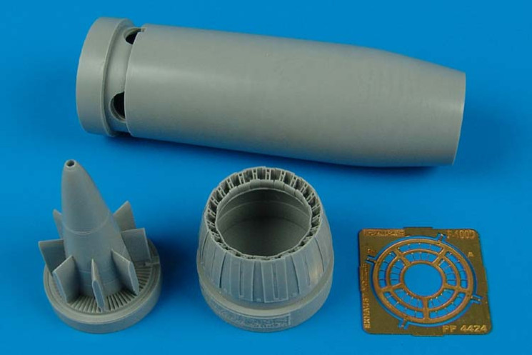 4424  F-100D Super Sabre exhaust nozzle