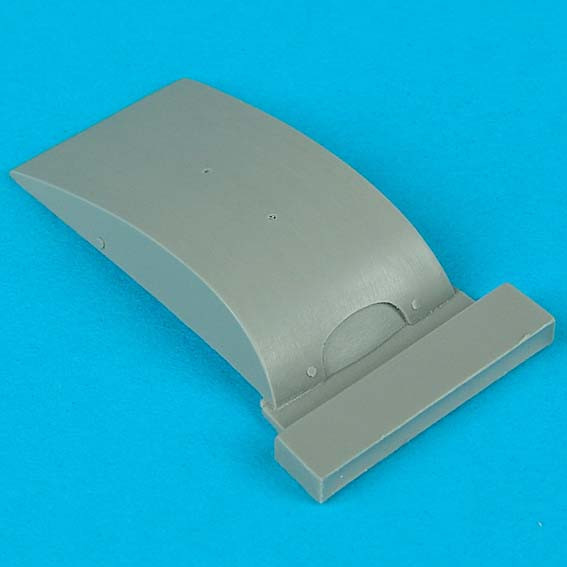 QB48067  Spitfire Mk.IX flat tank