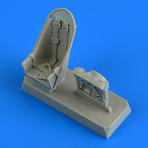 QB48794 Ju 87B Stuka Кресло с ремнями безопастности