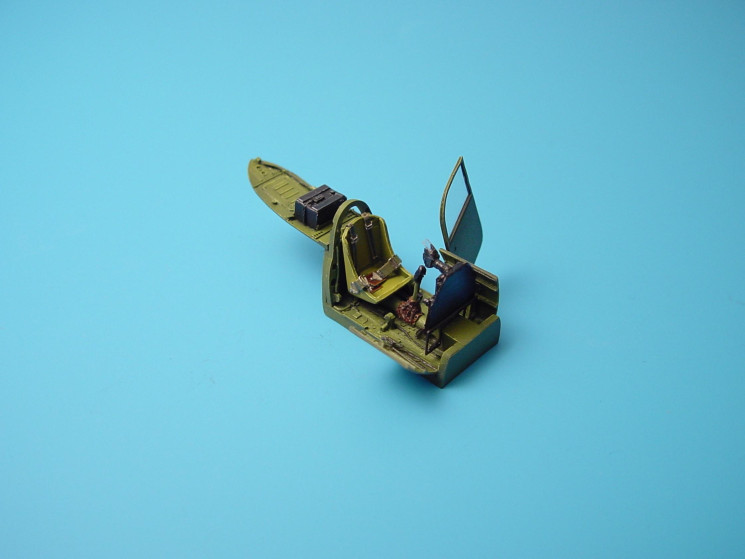 7044  P-39 Airacobra cockpit set