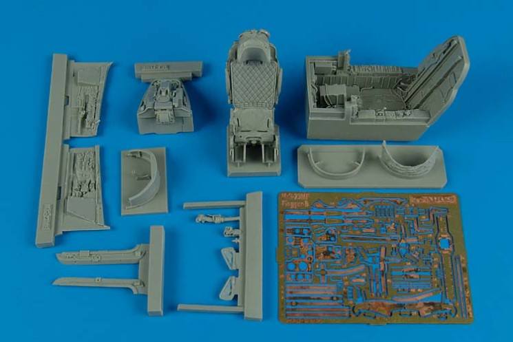 2137  MiG-23MF Flogger B cockpit set