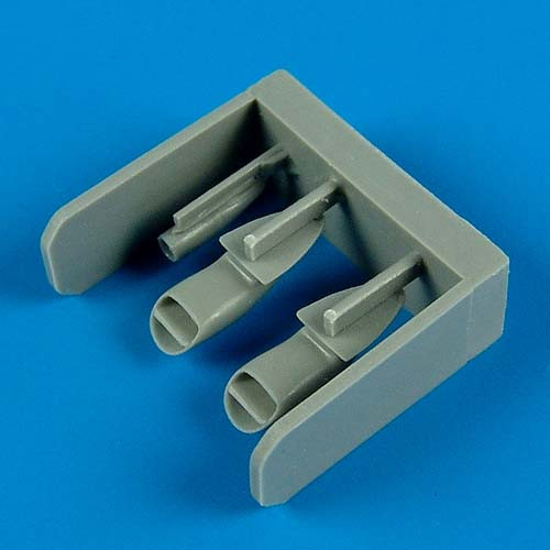 QB48487  MiG-23M Flogger B air scoops