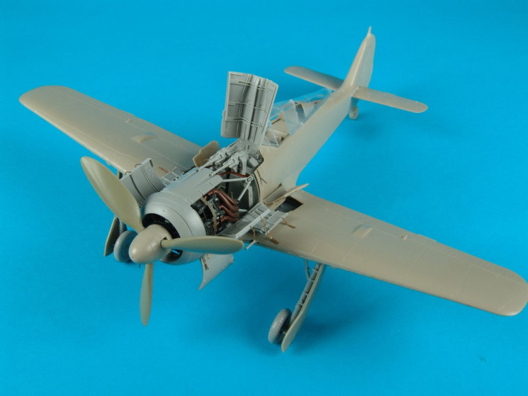 4315  Fw 190A-8 engine set