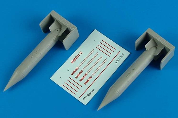 480040  KMGU-2 Russian submunition dispencers