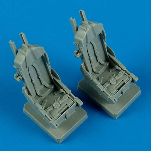 QB48489  F-5F Tiger II ejection seats with safety belts