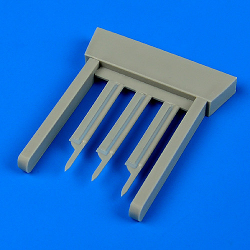 QB48690  P-40 Warhawk pitot tubes