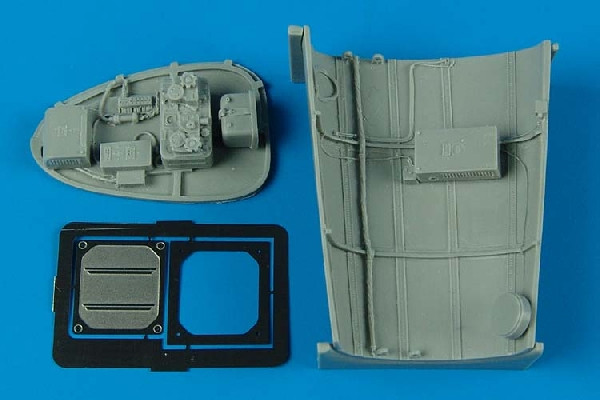 2041  Bf 109K Radio equipment