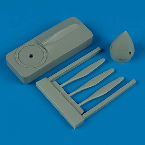 QB72281  P-40E/M/N propeller w/tool