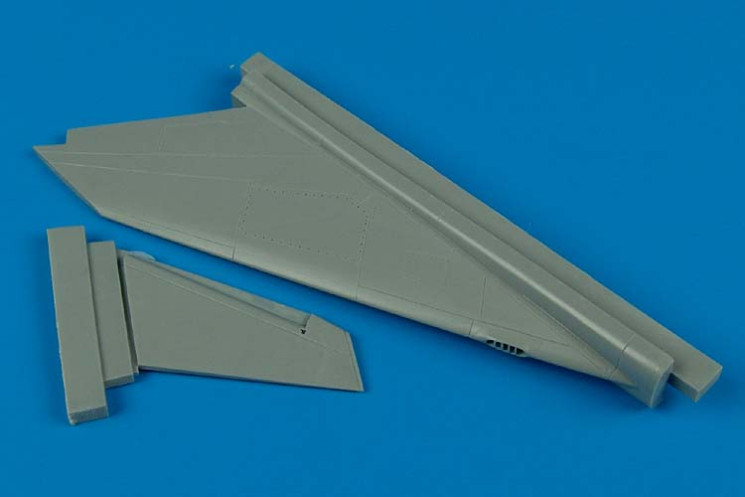 4434  J35 Draken vertical fin