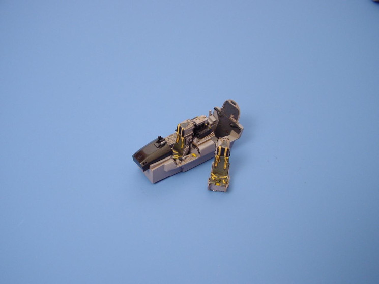 7059  Panavia Tornado IDS cockpit set