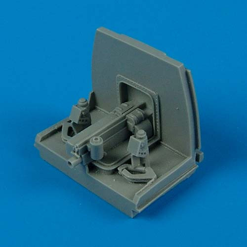 QB32053  Bf 109G central gun