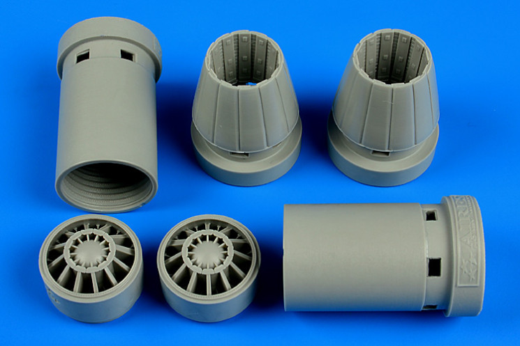 4639  F/A-18E/F Super Hornet exhaust nozzles - opened position