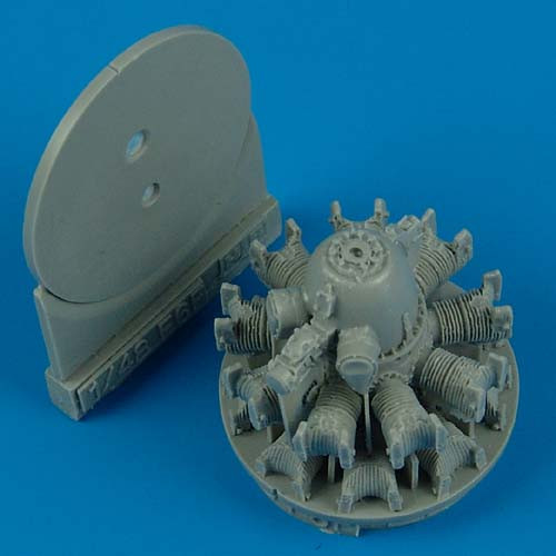 QB48298  F6F-3 Hellcat engine