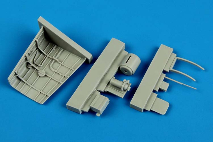 7298  P-40B Warhawk radio equipment