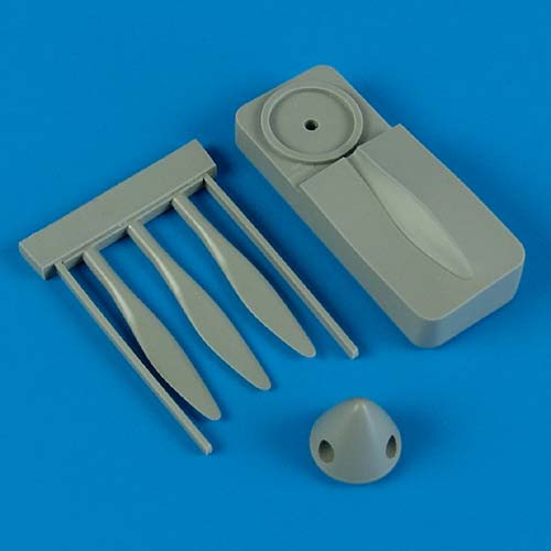 QB48400  Hawker Hurricane De Havilland propeller w/tool