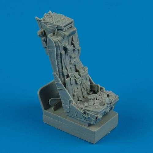 QB48301  BAE Lightning seat with safety belts
