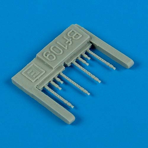 QB72389  Bf 109E gun barrels