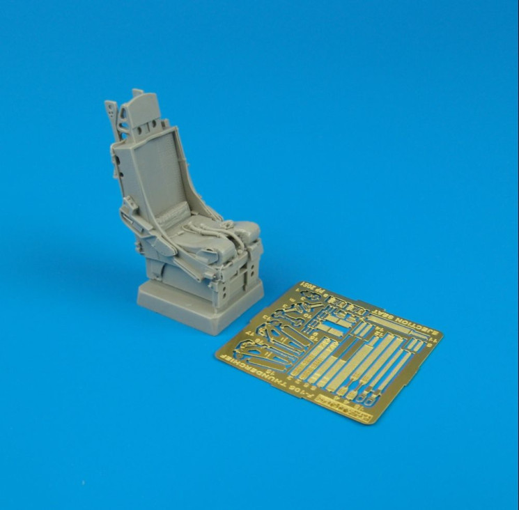 2051  F-105 ejection seat - (for F-105 versions)