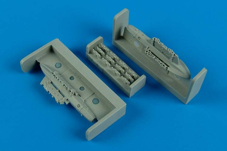 480056  US NAVY Triple ejector rack TER-7 (A/A37B-5)