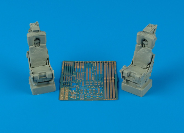 2052  M.B. Mk H7 ejection seats - (for F-4 USN versions)