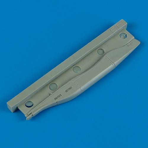 QB48404  MiG-21 PFM GP-9 Cannon pods