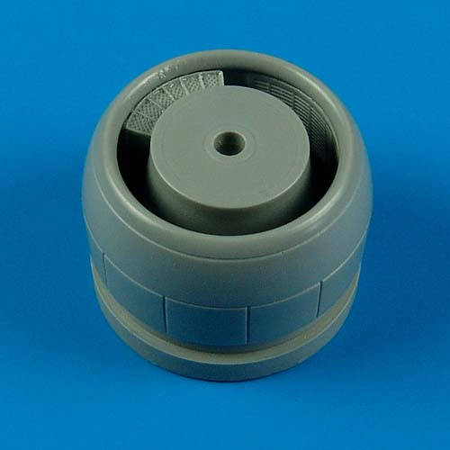 QB48505  Ta 152C correct cowling