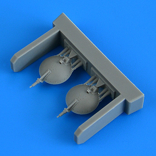 QB49058 Су-25 Frogfoot открытые створки контейнера тормозного парашюта 1/48