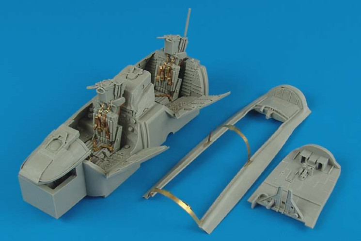 2156  F-14A Tomcat cockpit set