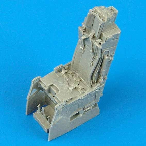 QB48093  F-117A ejection seat with safety belts