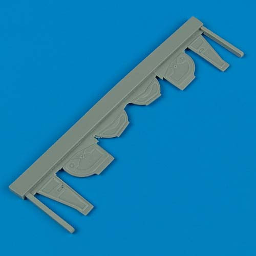 QB48202  Yak-3 undercarriage covers
