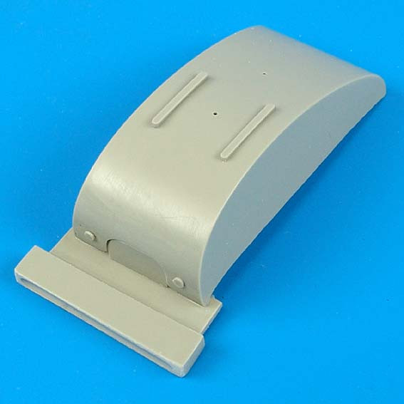 QB48094  Spitfire Mk. IX fuel tank