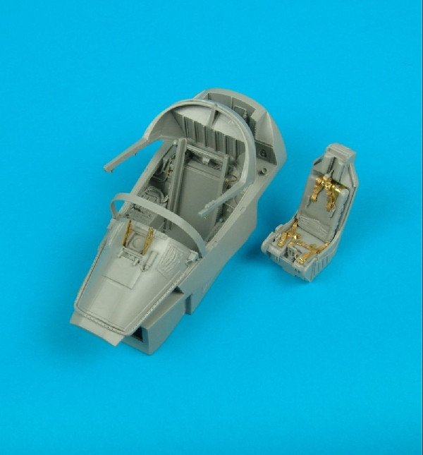 2057  A-7D Corsair II cockpit set