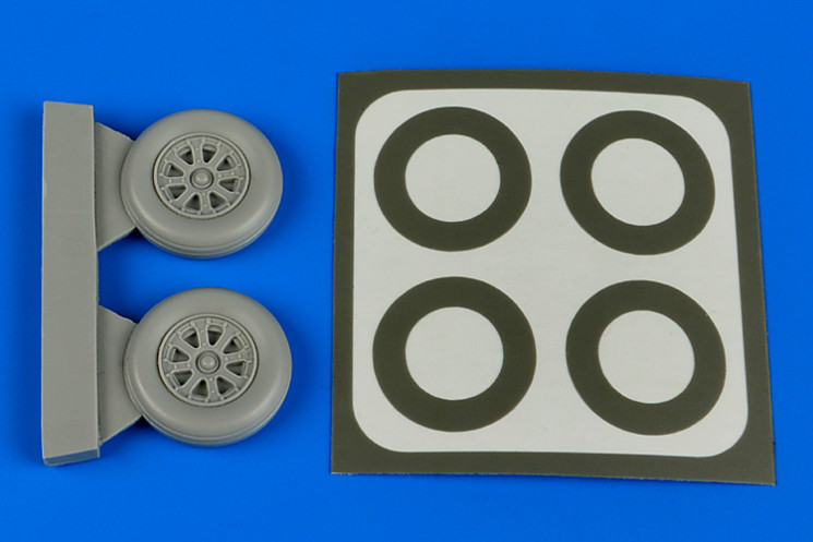 4649  F4U-5 Corsair wheels & paint masks