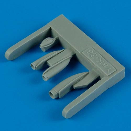 QB48409  Yak-38 Forger A air scoops