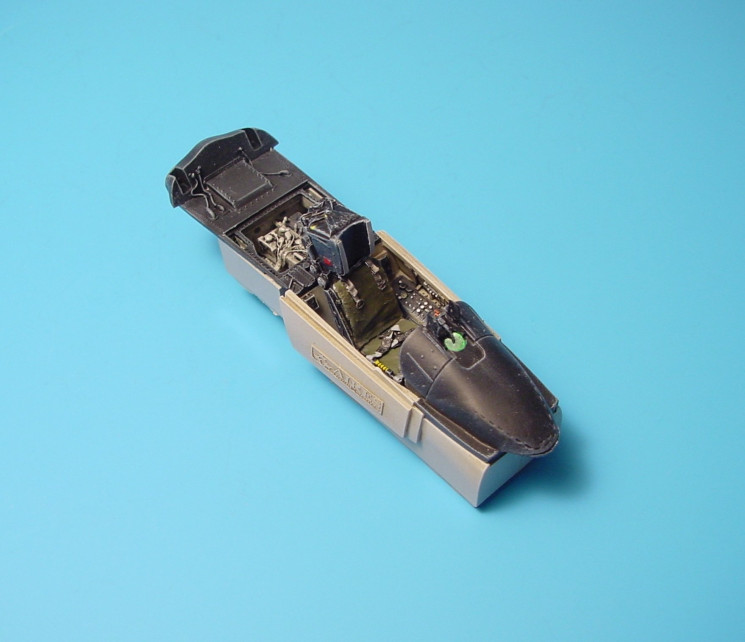 4211  F/A-18C Hornet cockpit set
