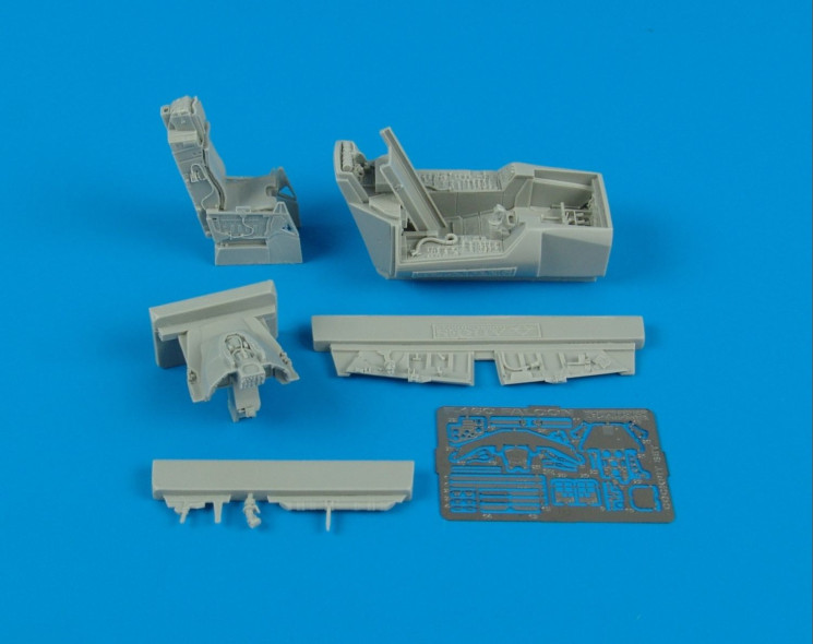 4346  F-16C Fighting Falcon cockpit set