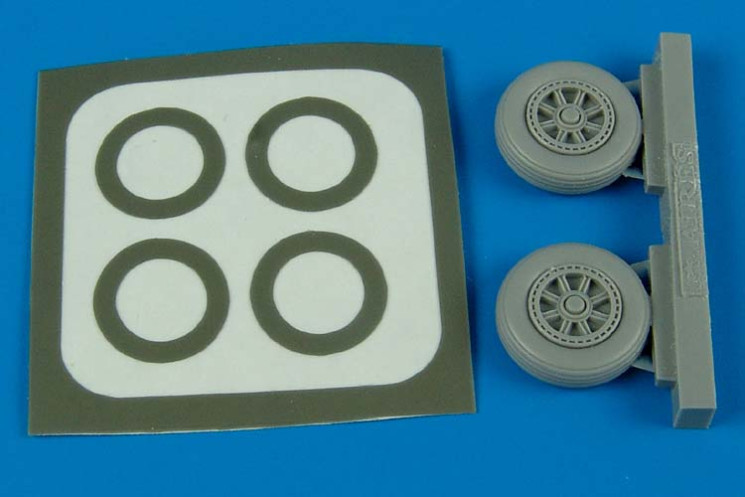7208  TBM Avenger wheels & paint masks