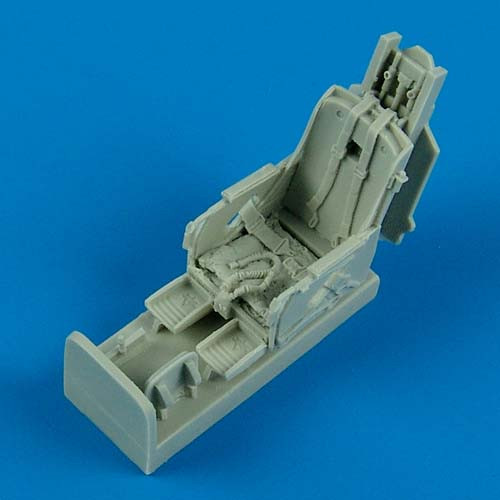 QB48511  F-86F Sabre ejection seat with safety belts