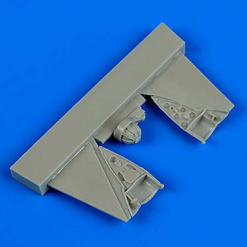 QB48711  MiG-21MF parachute
