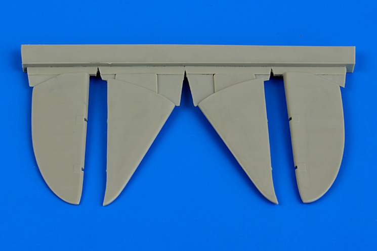 4651  I-16 control surfaces