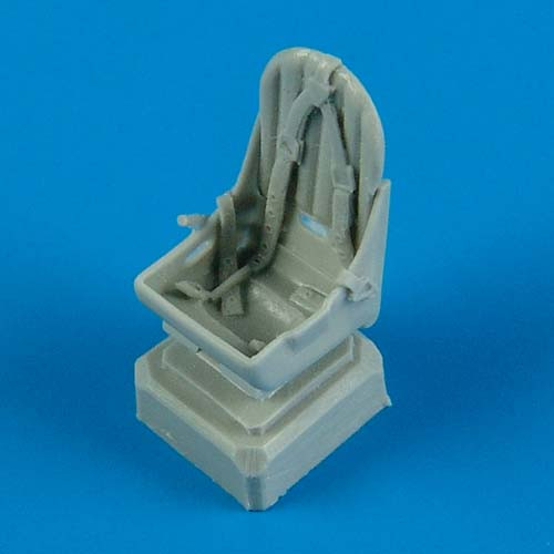 QB72398  Spitfire Mk.I seat with safety belts