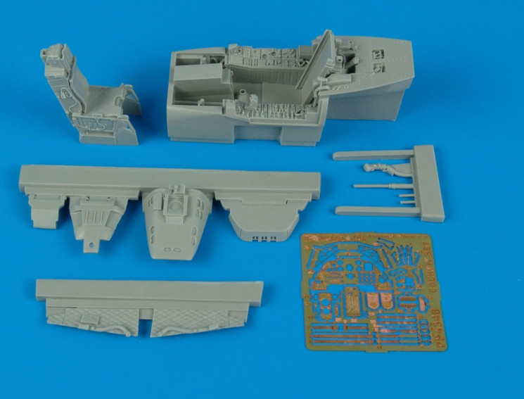 4348  A-10A Thunderbolt II cockpit set