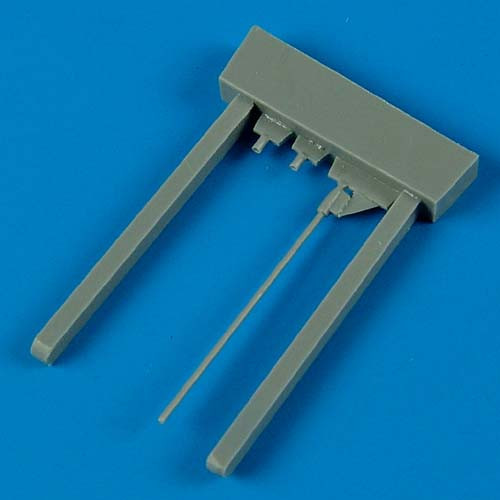 QB48413  Lavochkin La-5 gun barrels and pitot tube